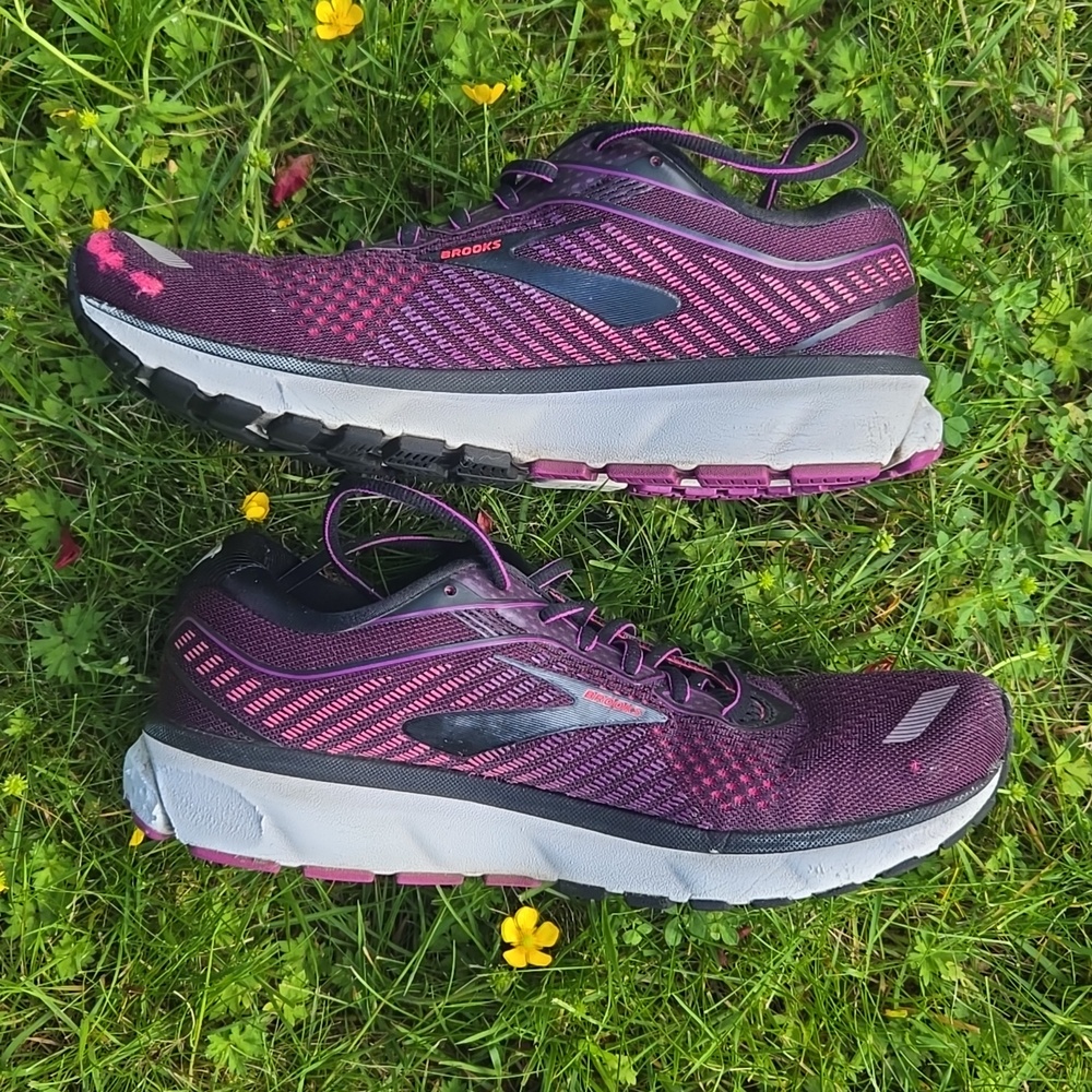 Brooks Ghost Running Shoes Size 11.5 Accepting Offers